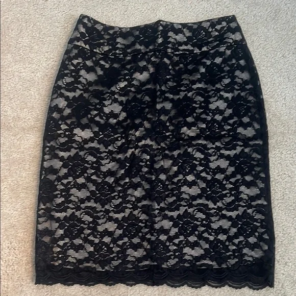 NWT Banana Republic black lace Pencil Skirt - Picture 1 of 6